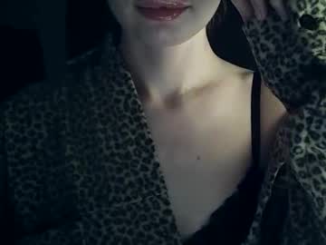 Kyleesilkk Chaturbate stream image from October 08, 2025