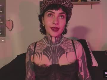 Bellaveil Chaturbate stream image from October 08, 2025