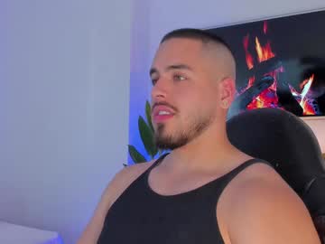 Devoncollins Chaturbate stream image from October 08, 2025