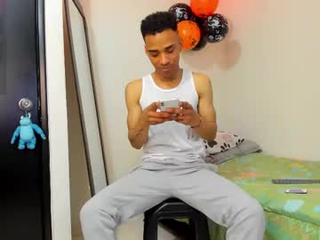 Kenan_2601 Chaturbate stream image from October 09, 2025