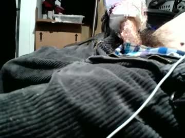 Averagecharles757569 Chaturbate stream image from October 09, 2025