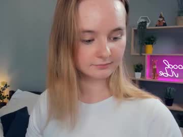 Roxysaults Chaturbate stream image from October 09, 2025