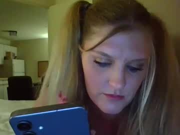 Sammieluvs2bslammed Chaturbate stream image from October 09, 2025
