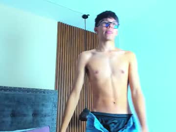 Maxii_Wolf Chaturbate stream image from October 09, 2025