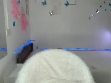 Queenkelesey Chaturbate stream image from October 09, 2025