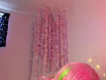 Emilycollei Chaturbate stream image from October 09, 2025
