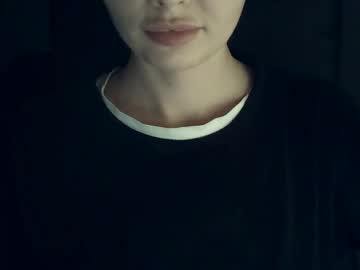 Kyleesilkk Chaturbate stream image from October 09, 2025