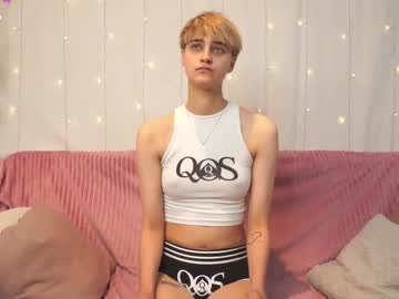 Astrellia Chaturbate stream image from October 09, 2025