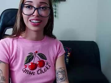 Antonella_Ponss Chaturbate stream image from October 09, 2025