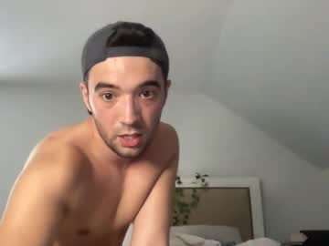 Bubblebootiemikey Chaturbate stream image from October 09, 2025