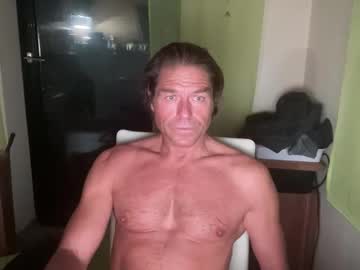 Medeinoe Chaturbate stream image from October 09, 2025