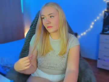 Mari_Kiku Chaturbate stream image from October 09, 2025