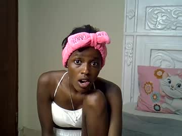 Prettybunnny Chaturbate stream image from October 10, 2025