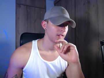 Alexandrolovee Chaturbate stream image from October 10, 2025