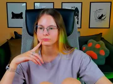 Carrie_Roses Chaturbate stream image from October 10, 2025