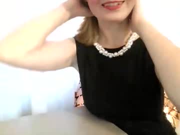 Elsamartinez22 Chaturbate stream image from October 10, 2025