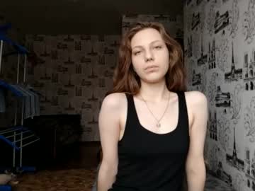 Mialoveland Chaturbate stream image from October 10, 2025