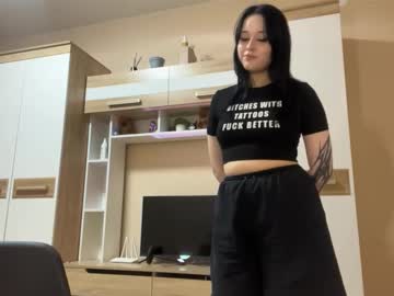 Blossombuesing Chaturbate stream image from October 10, 2025