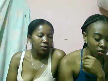 Ginette9794 Chaturbate stream image from October 10, 2025