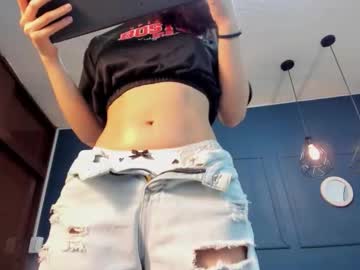 Skyy_Bloom Chaturbate stream image from October 10, 2025