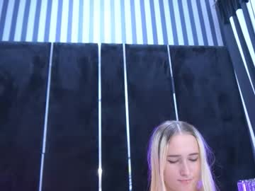 Lilielfie Chaturbate stream image from October 10, 2025