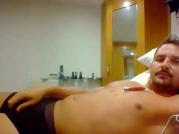 Bearboudior Chaturbate stream image from October 10, 2025