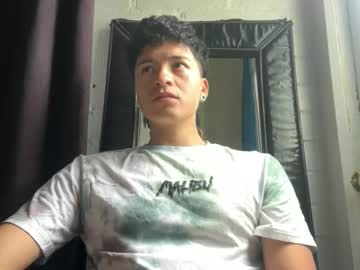 Luchosaando Chaturbate stream image from October 10, 2025