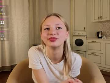 Lynettedendy Chaturbate stream image from October 10, 2025