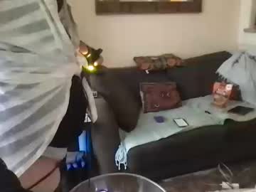 Curiouspeach33 Chaturbate stream image from October 10, 2025