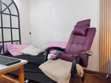 Bella_Riviera Chaturbate stream image from October 10, 2025