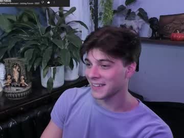 Whiteegrimm Chaturbate stream image from October 10, 2025