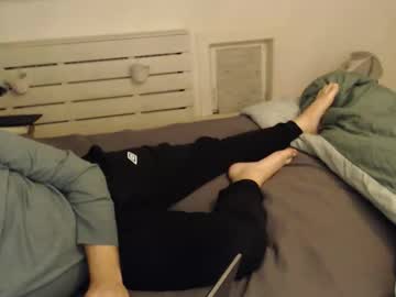Nielsgellen Chaturbate stream image from October 10, 2025