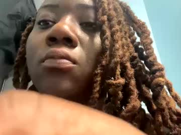 Prettypussy2414 Chaturbate stream image from October 10, 2025