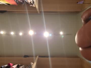Men_In_Bed Chaturbate stream image from October 10, 2025