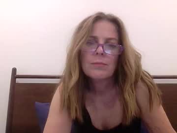 Iampoppyy Chaturbate stream image from October 11, 2025