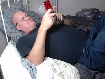 Carlos_Bangs Chaturbate stream image from October 11, 2025