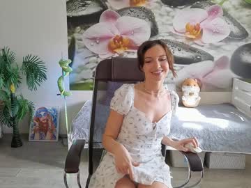 Jennycutey stream image from October 11, 2025