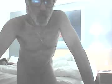 Seantheflyer Chaturbate stream image from October 11, 2025