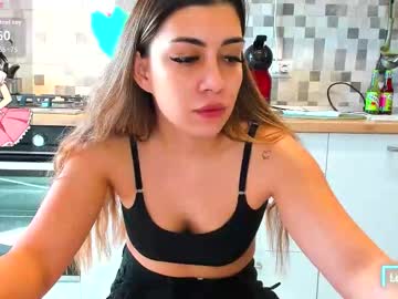Eveeevian Chaturbate stream image from October 11, 2025