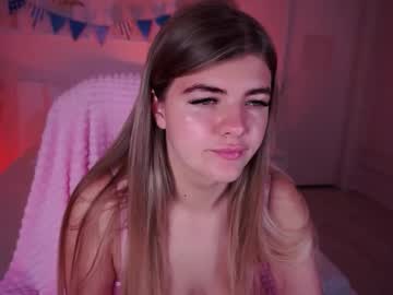 Loveuken Chaturbate stream image from October 11, 2025