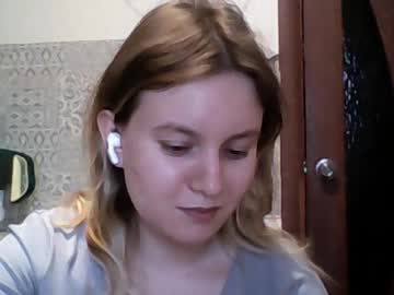 Ronihysell Chaturbate stream image from October 11, 2025