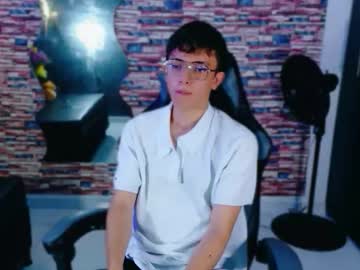Dominic_Carminex Chaturbate stream image from October 11, 2025