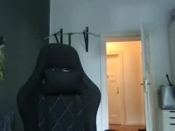 Mikemagic503321 Chaturbate stream image from October 11, 2025