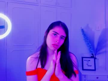 Yuna_Queen Chaturbate stream image from October 11, 2025