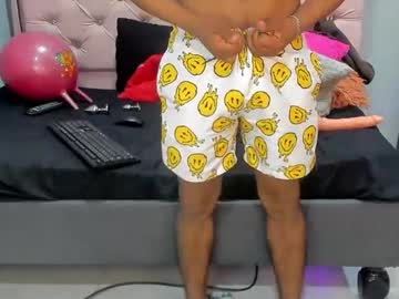 Andyclouds21 Chaturbate stream image from October 11, 2025