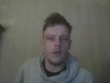 Leemanz12 Chaturbate stream image from October 11, 2025