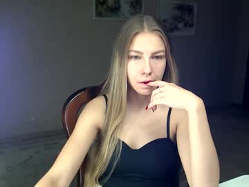 Molli_And_Tom Chaturbate stream image from October 11, 2025