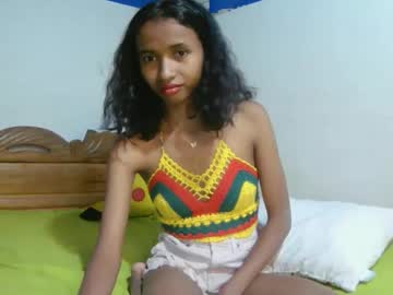 Johanne4 Chaturbate stream image from October 11, 2025