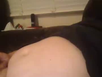 Labialuv2suck Chaturbate stream image from October 11, 2025