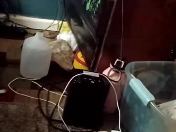 Frankhogg82 Chaturbate stream image from October 11, 2025